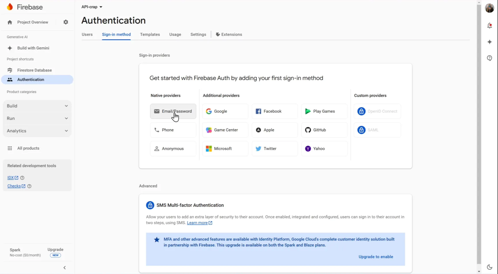 Firebase veebilehelt "Email / Password"